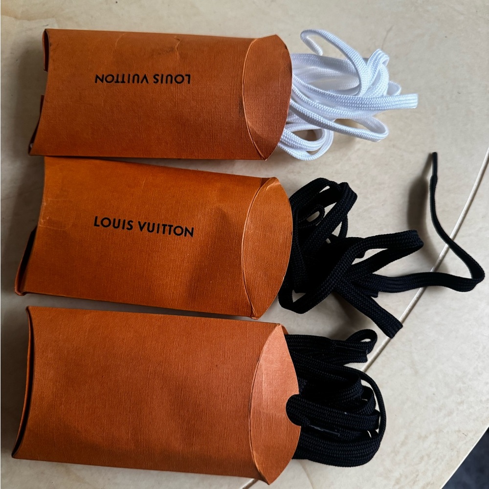 Louis Vuitton Orange Packaging Trio 2 black 1 white 56”